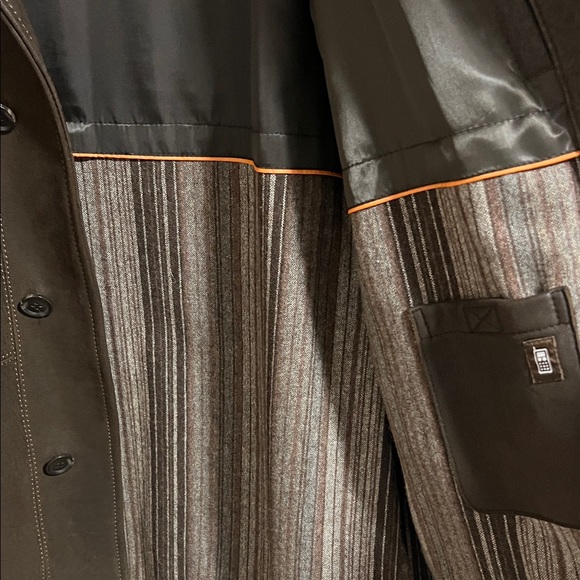 Danier Brown Leather Men's Coat - Picture 11 of 16